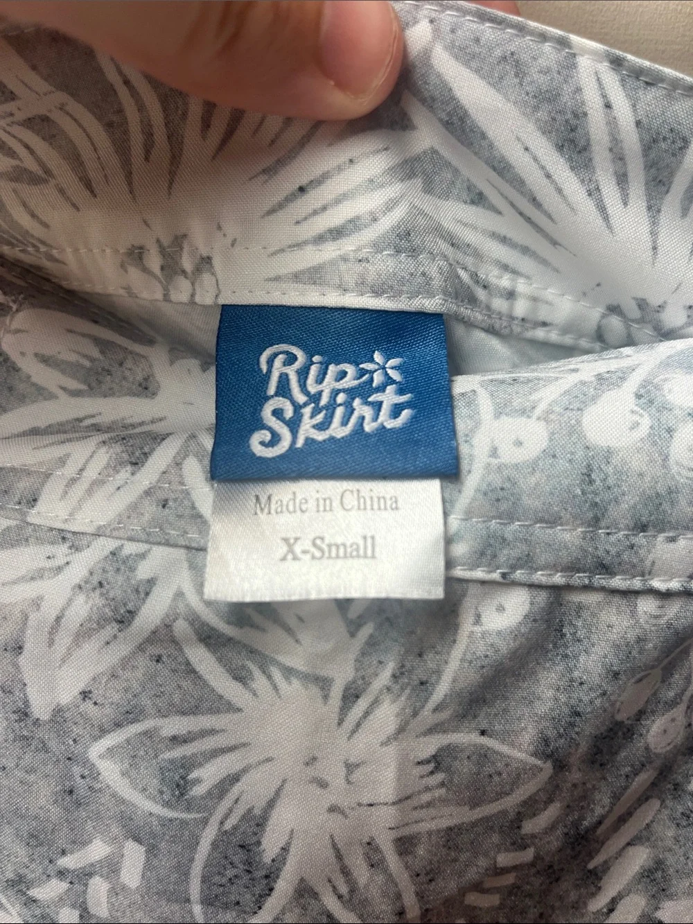 Ripskirt Hawaii Light Gray White Floral Flower Vacation Wrap Maxi Skirt- XS - Picture 3 of 5